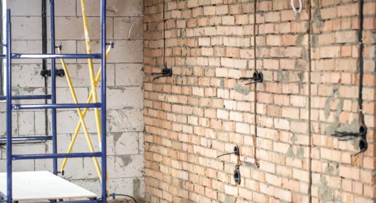 construction-site-repair-work-house-house-renovation-concept-min